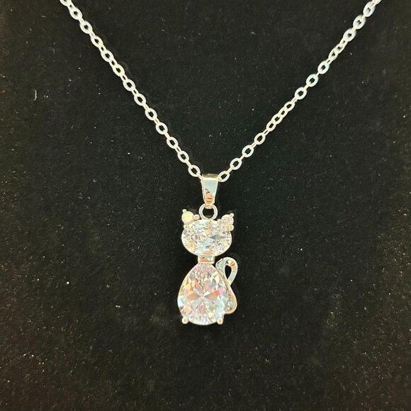 New! Ladies cubic zirconia cat pendant - Picture 1 of 2